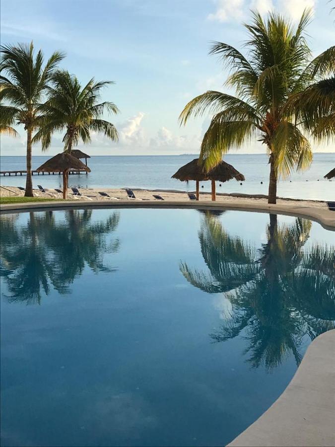 Front Beach Private Room With Shared Bathroom 坎昆 外观 照片