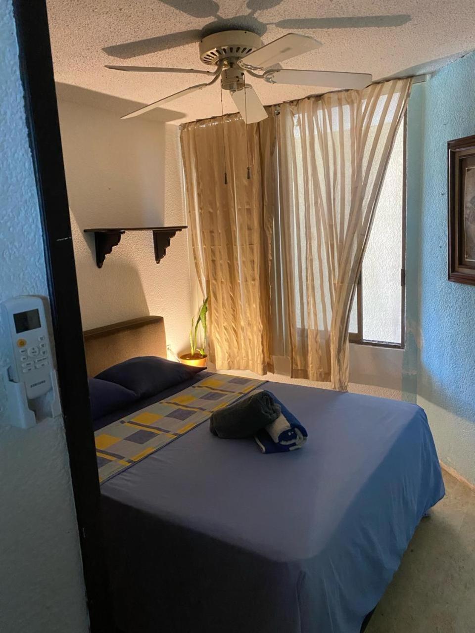Front Beach Private Room With Shared Bathroom 坎昆 外观 照片