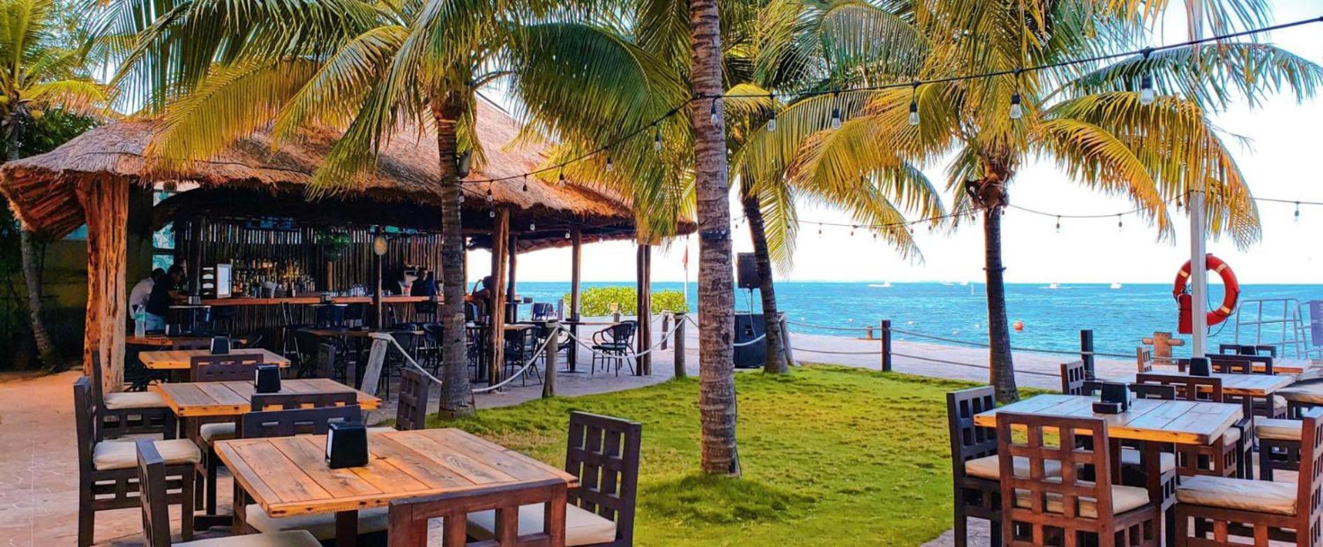 Front Beach Private Room With Shared Bathroom 坎昆 外观 照片
